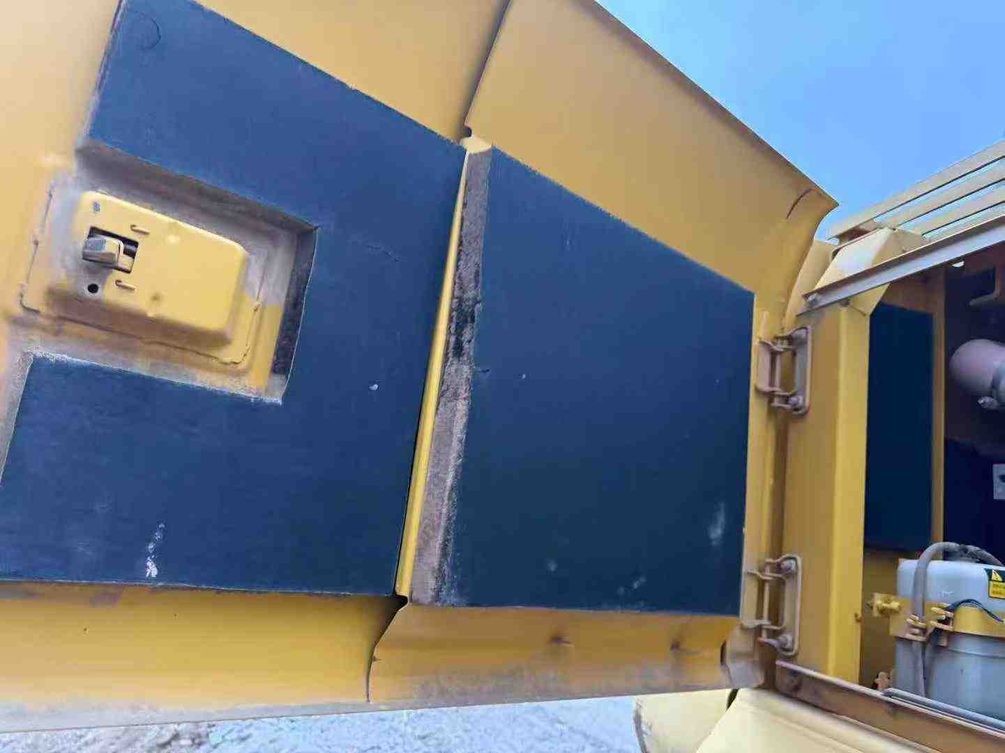 Buy Komatsu PC60-7 Used Excavator / 2 Used Komatsu PC60-7 Excavator 2016 Model / 2