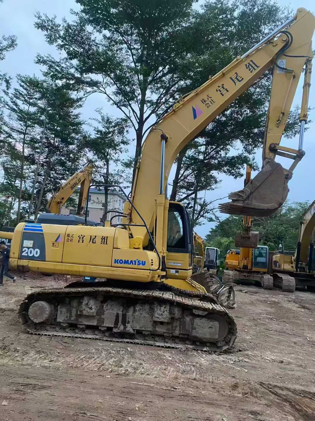 Buy Komatsu PC200 Used Excavator / 1