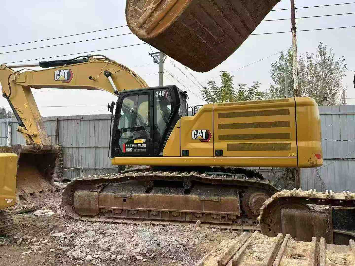 Buy Caterpillar 340DL Used Excavator / 1