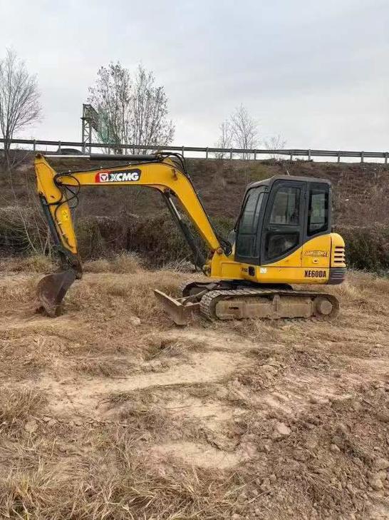 Buy XCMG XE60 Used Excavator / 1
