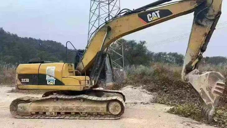 Buy Caterpillar 323 Used Excavator / 1