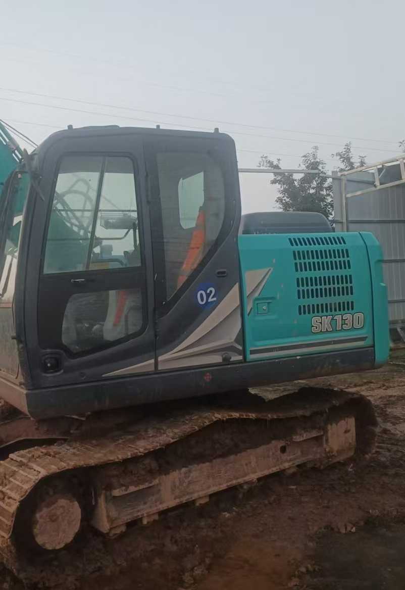 Buy Kobelco SK130 Used Excavator / 1