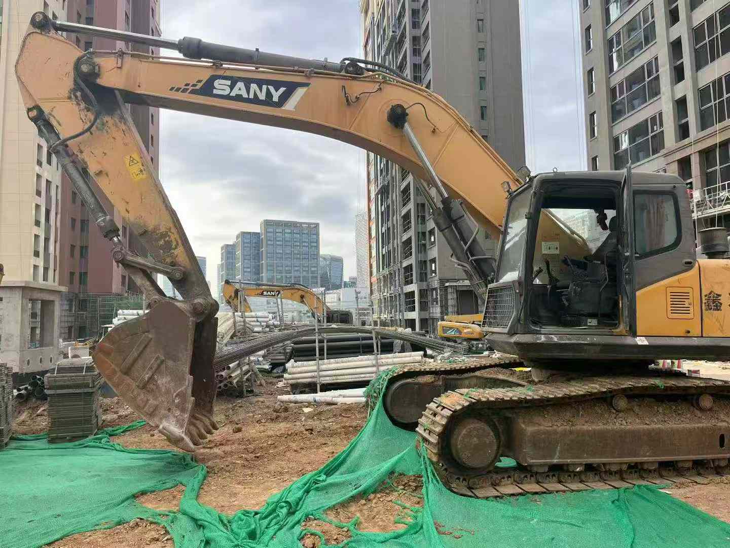 Buy Sany SW305K Used Excavator / 1