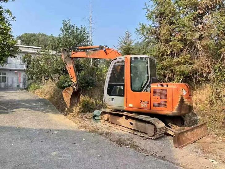 Buy Hitachi ZX60 Used Excavator / 1