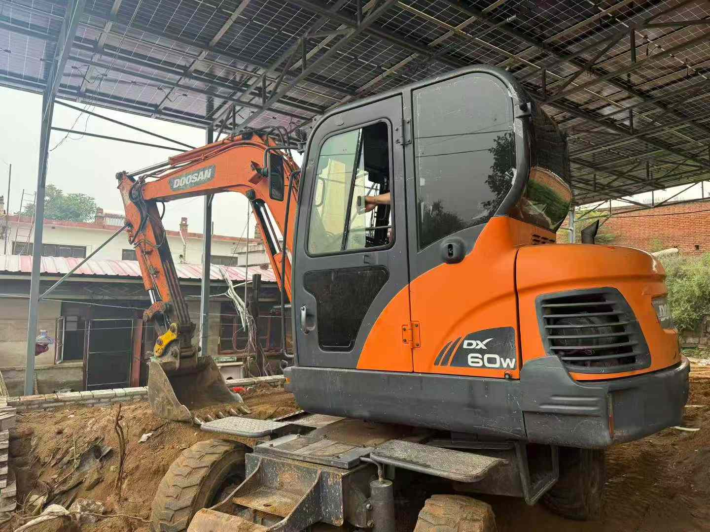 Buy Doosan DX60 Used Excavator / 1