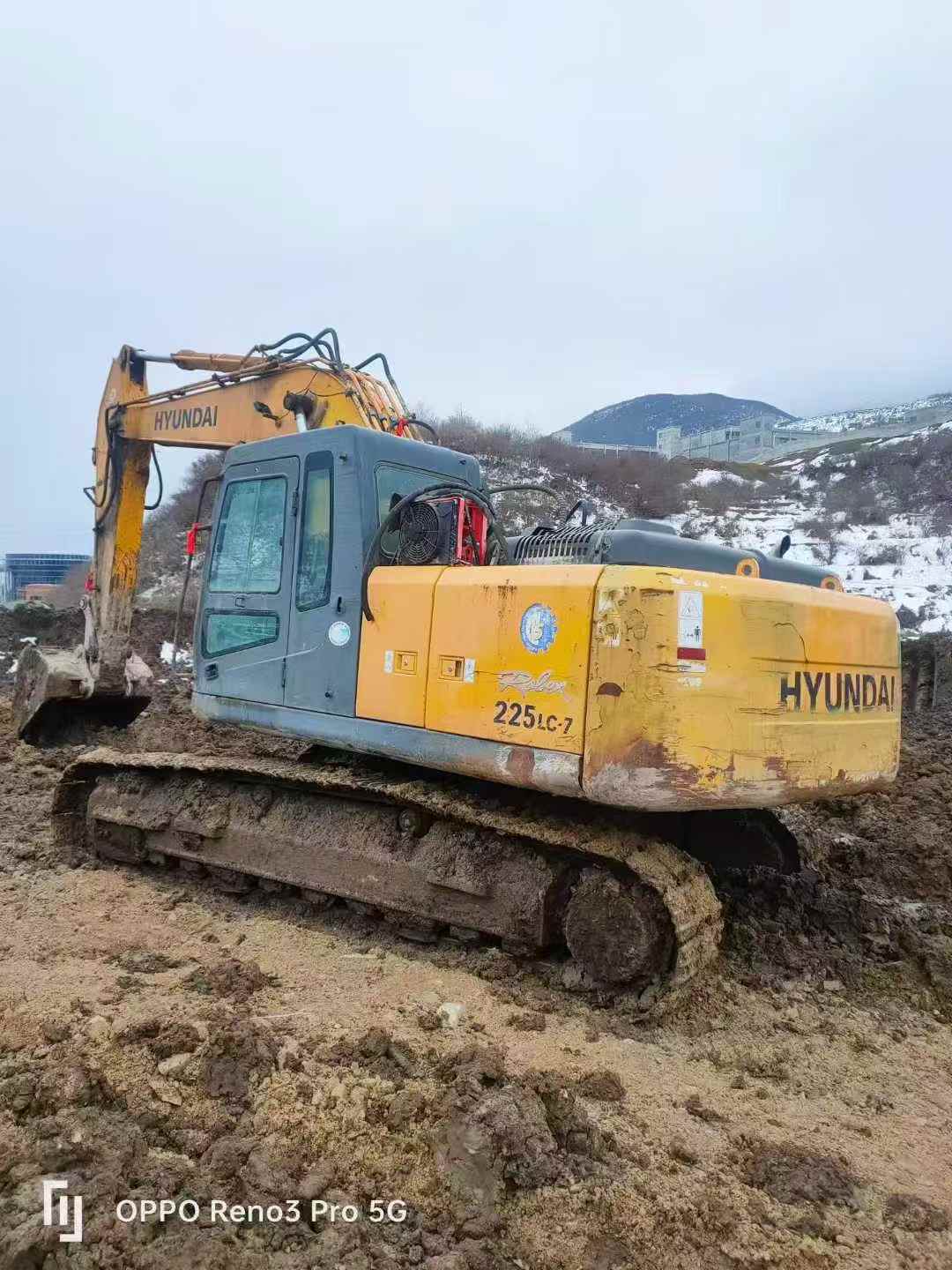 Buy Hyundai R225-7 Used Excavator / 1