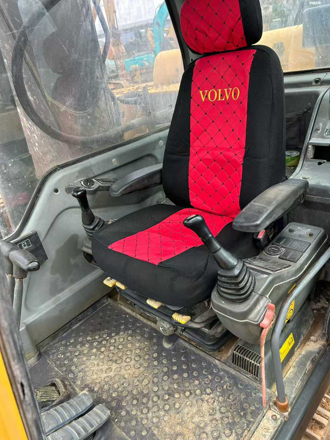 Buy Volvo EW210C Used Excavator / 5 Used Volvo EW210C Excavator 2013 Model / 5