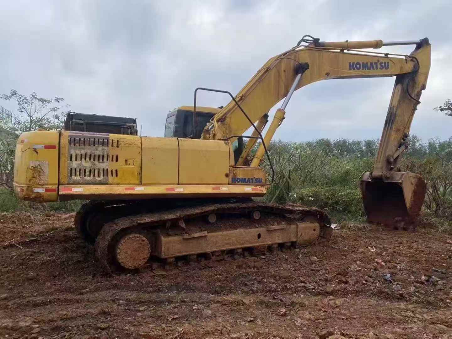 Buy Komatsu PC60-7 Used Excavator / 1