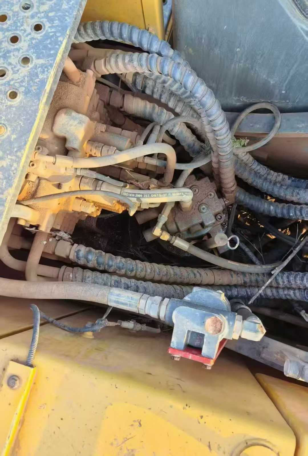 Buy Volvo EW70 Used Excavator / 8 Used Volvo EW70 Excavator 2016 Model / 8