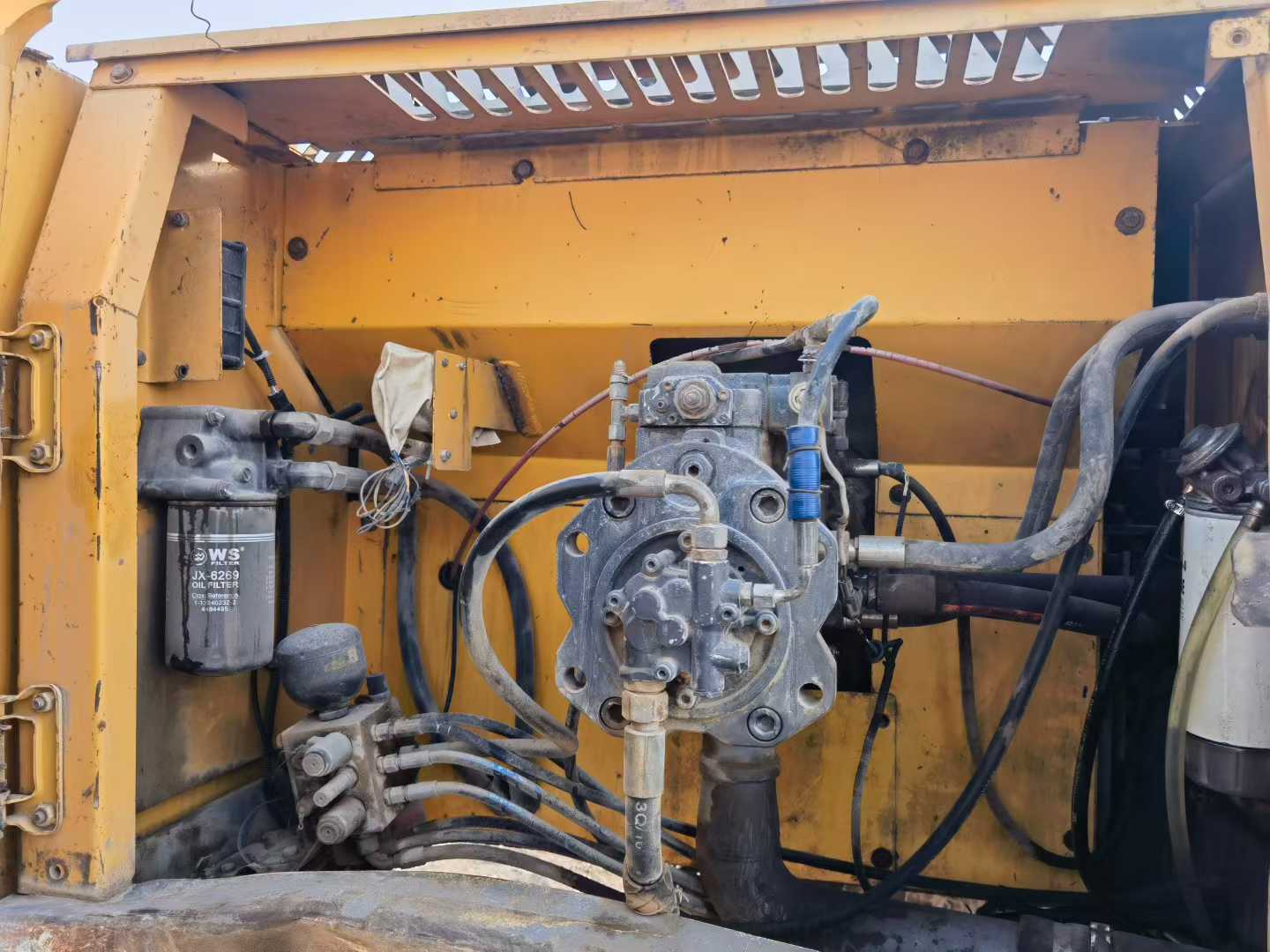 Buy XCMG XE370CA Used Excavator / 8 Used XCMG XE370CA Excavator 2013 Model / 8