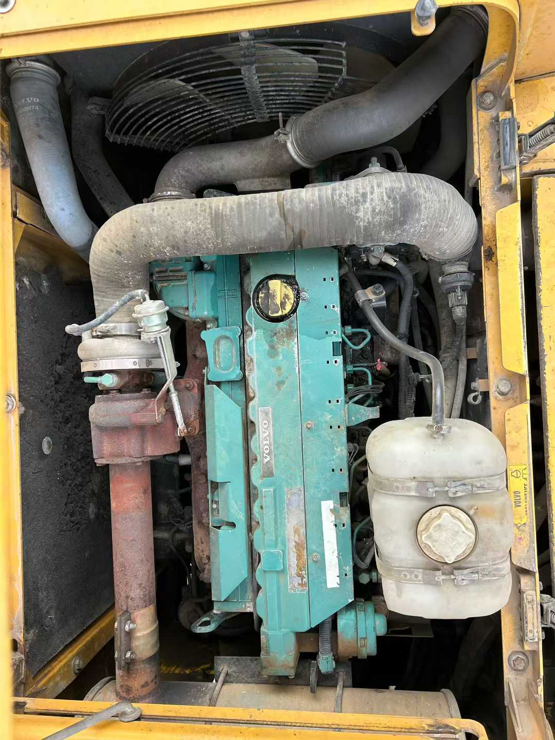 Buy Volvo EW210C Used Excavator / 2 Used Volvo EW210C Excavator 2013 Model / 2