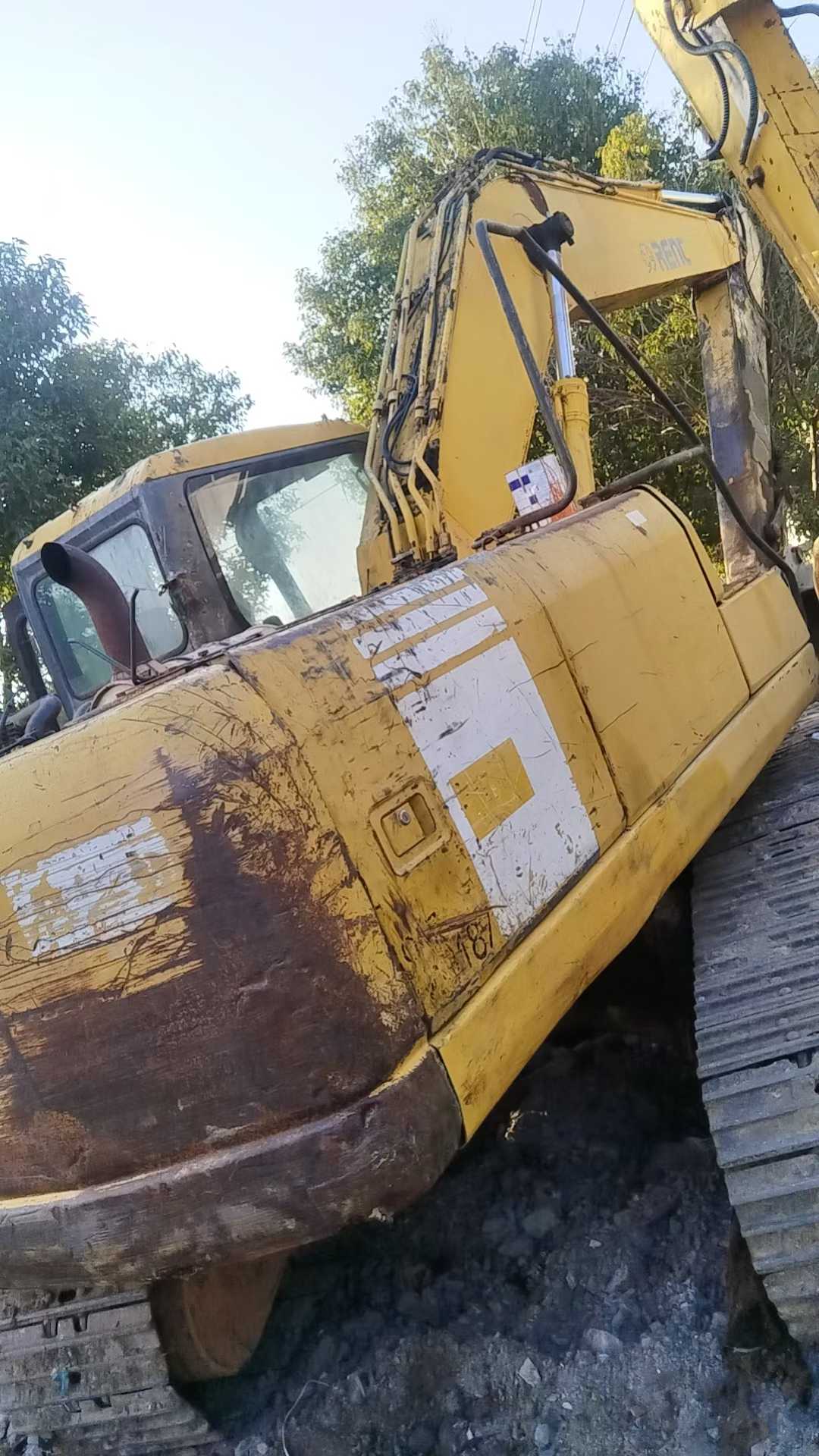 Buy Komatsu PW200-7 Used Excavator / 1