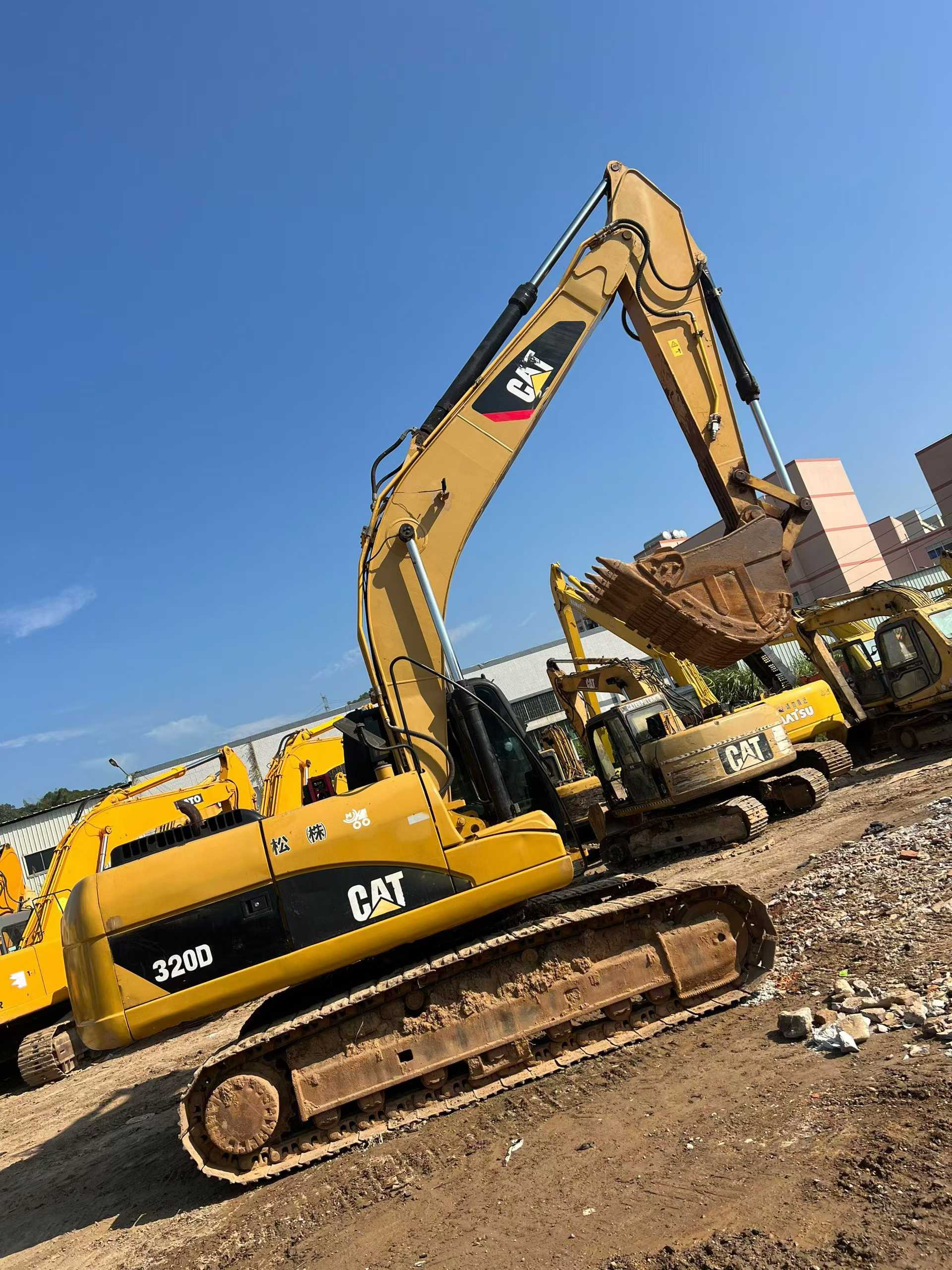 Used Caterpillar 320D Excavator 2016 Model / 2