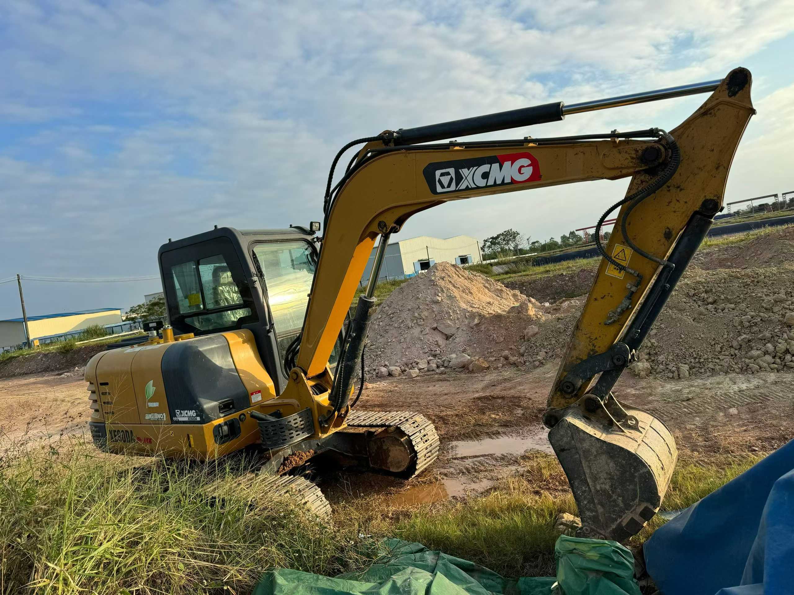 Buy XCMG XE60 Used Excavator / 9 Used XCMG XE60 Excavator 2022 Model / 9