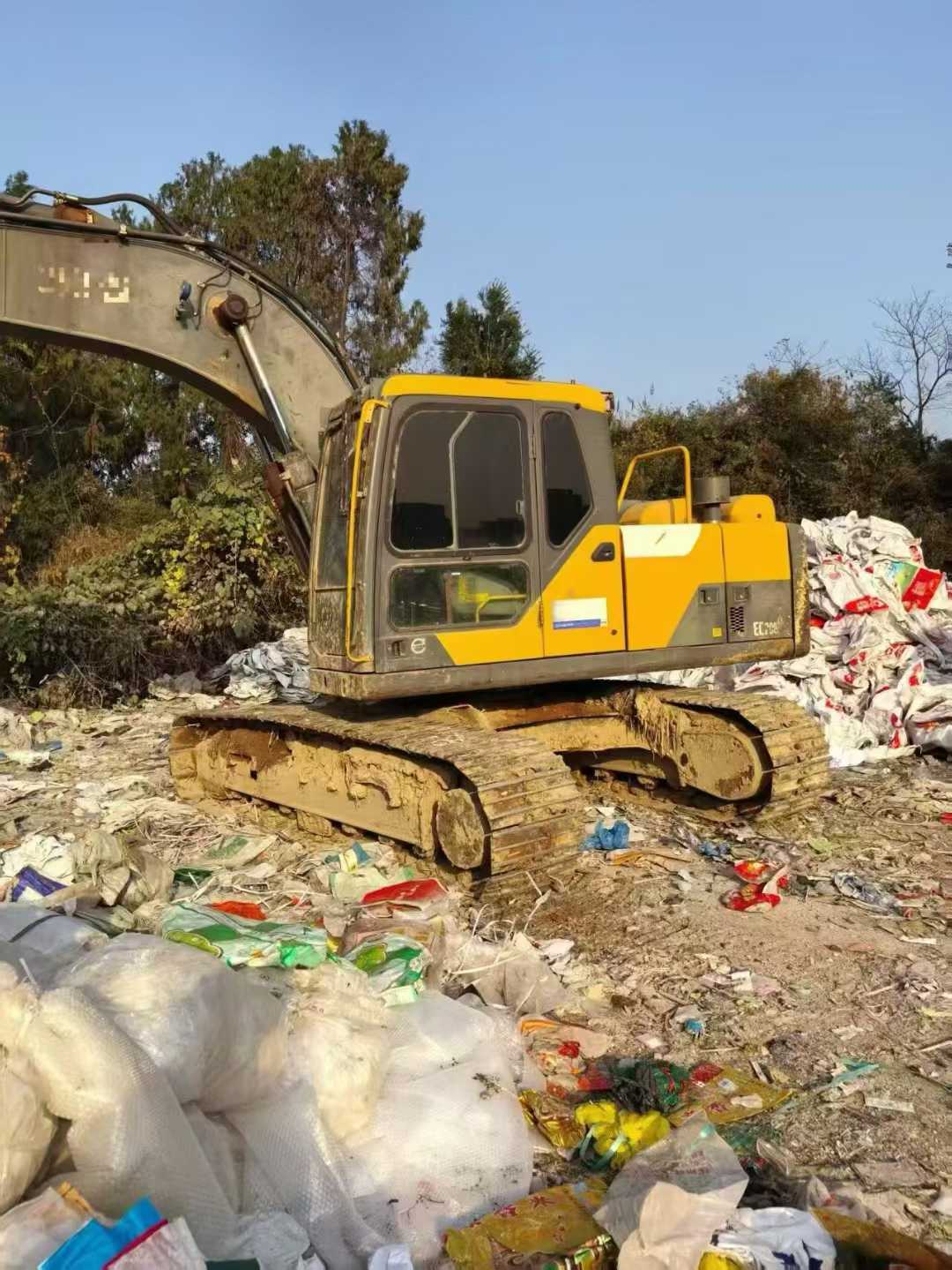 Buy Volvo EW70 Used Excavator / 6 Used Volvo EW70 Excavator 2016 Model / 6