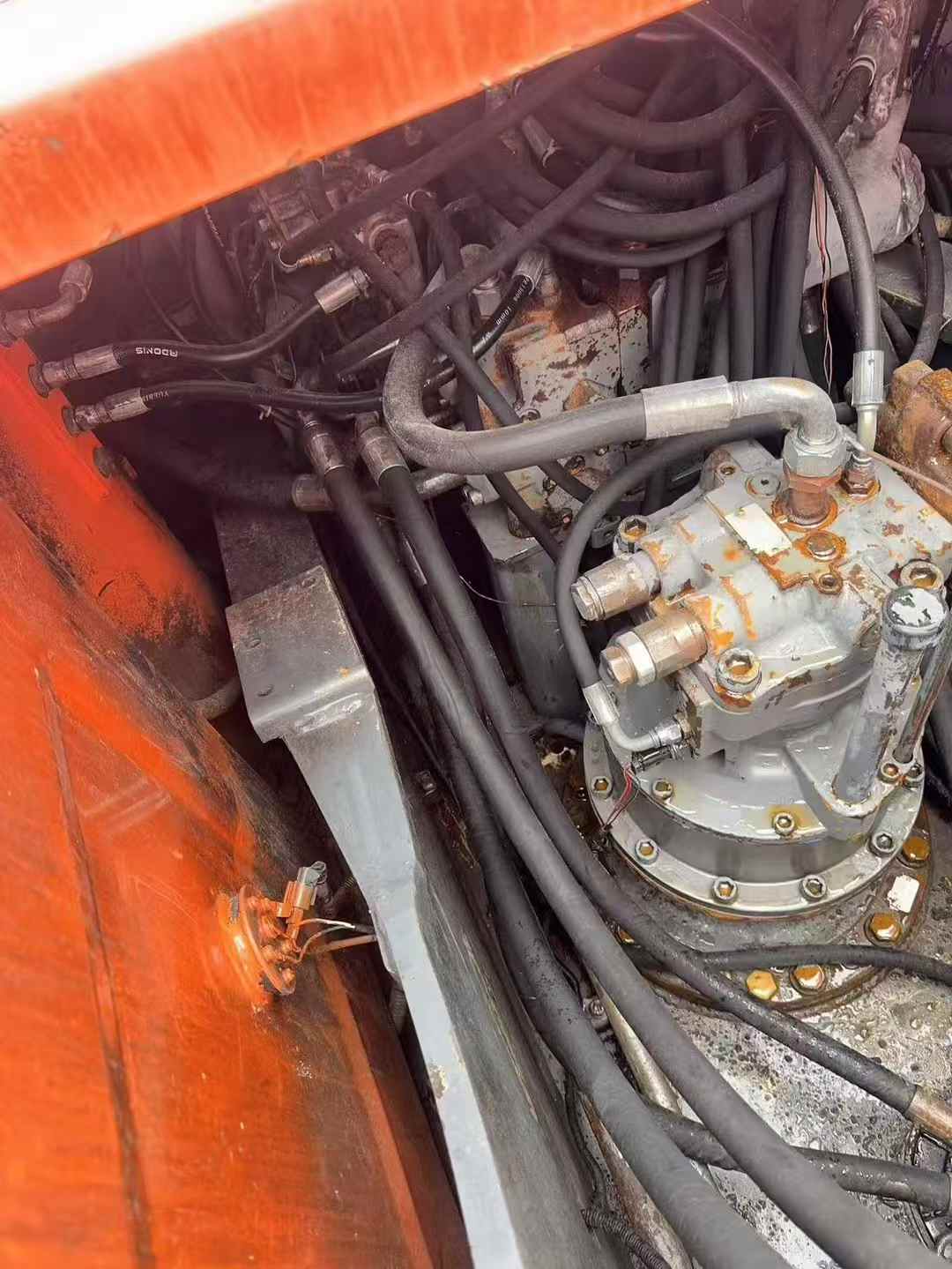 Buy Hitachi ZAXIS200 Used Excavator / 5 Used Hitachi ZAXIS200 Excavator 2016 Model / 5