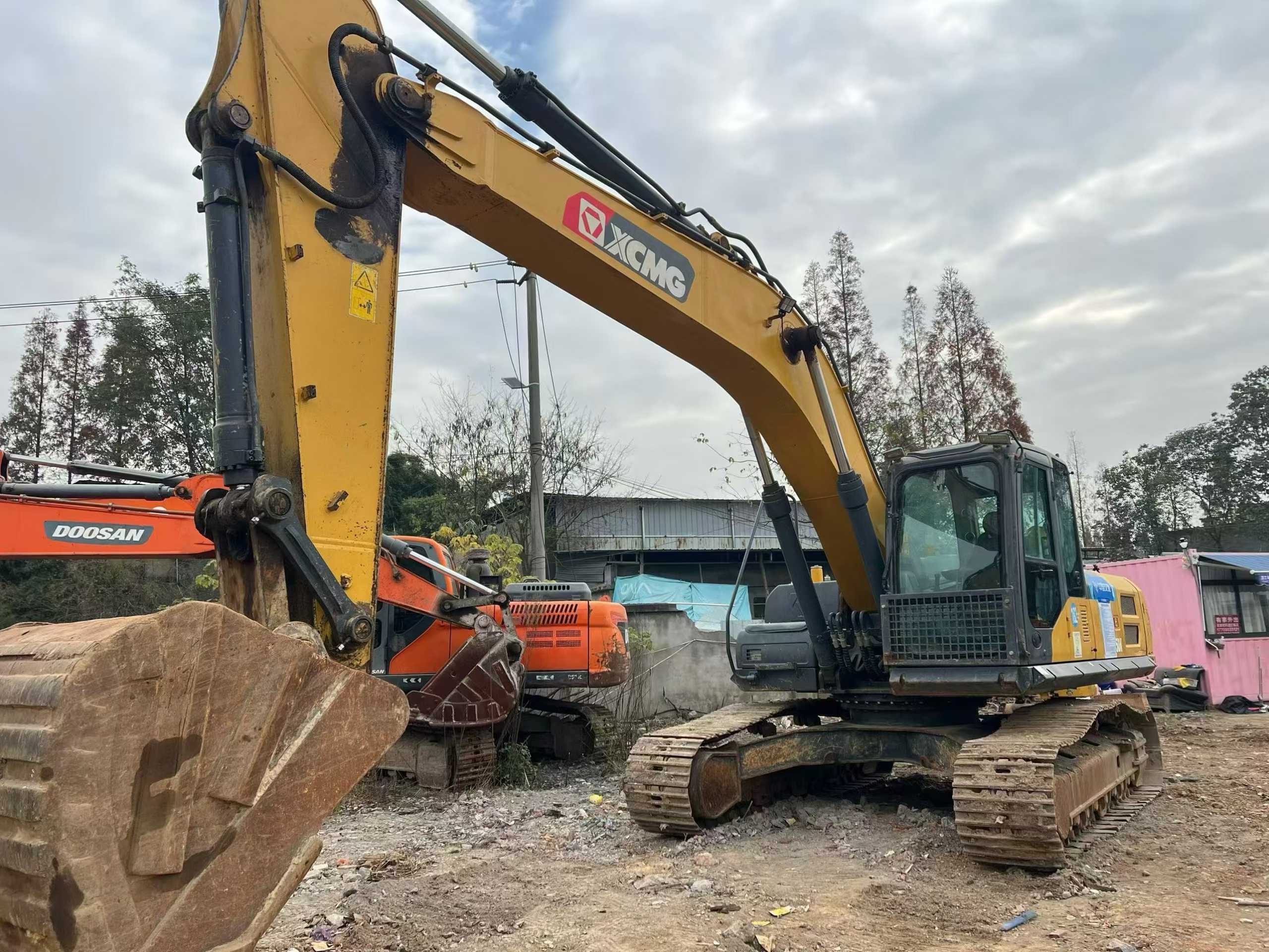 Buy XCMG XE245GH Used Excavator / 2 Used XCMG XE245GH Excavator 2020 Model / 2