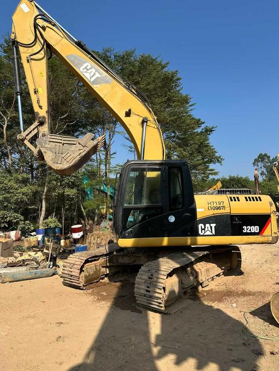 Buy Caterpillar 320D Used Excavator / 1