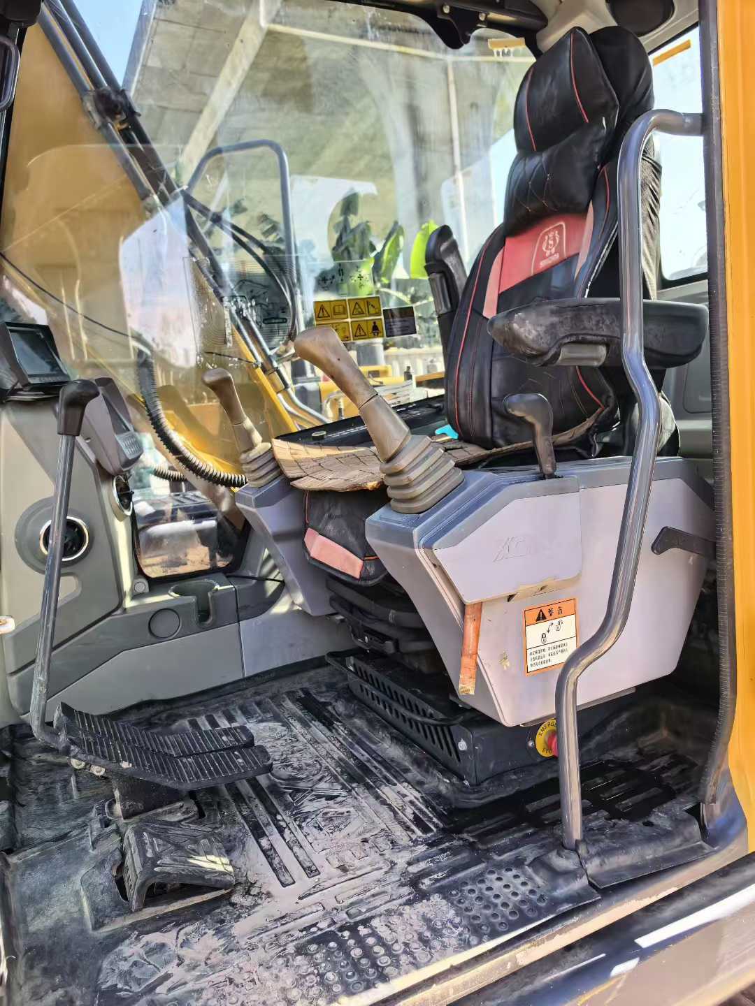 Buy XCMG XE135GA Used Excavator / 4 Used XCMG XE135GA Excavator 2017 Model / 4