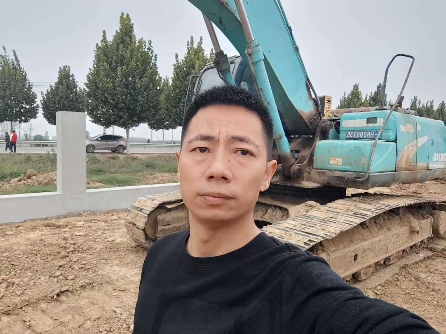 Buy Kobelco SK200 Used Excavator / 1