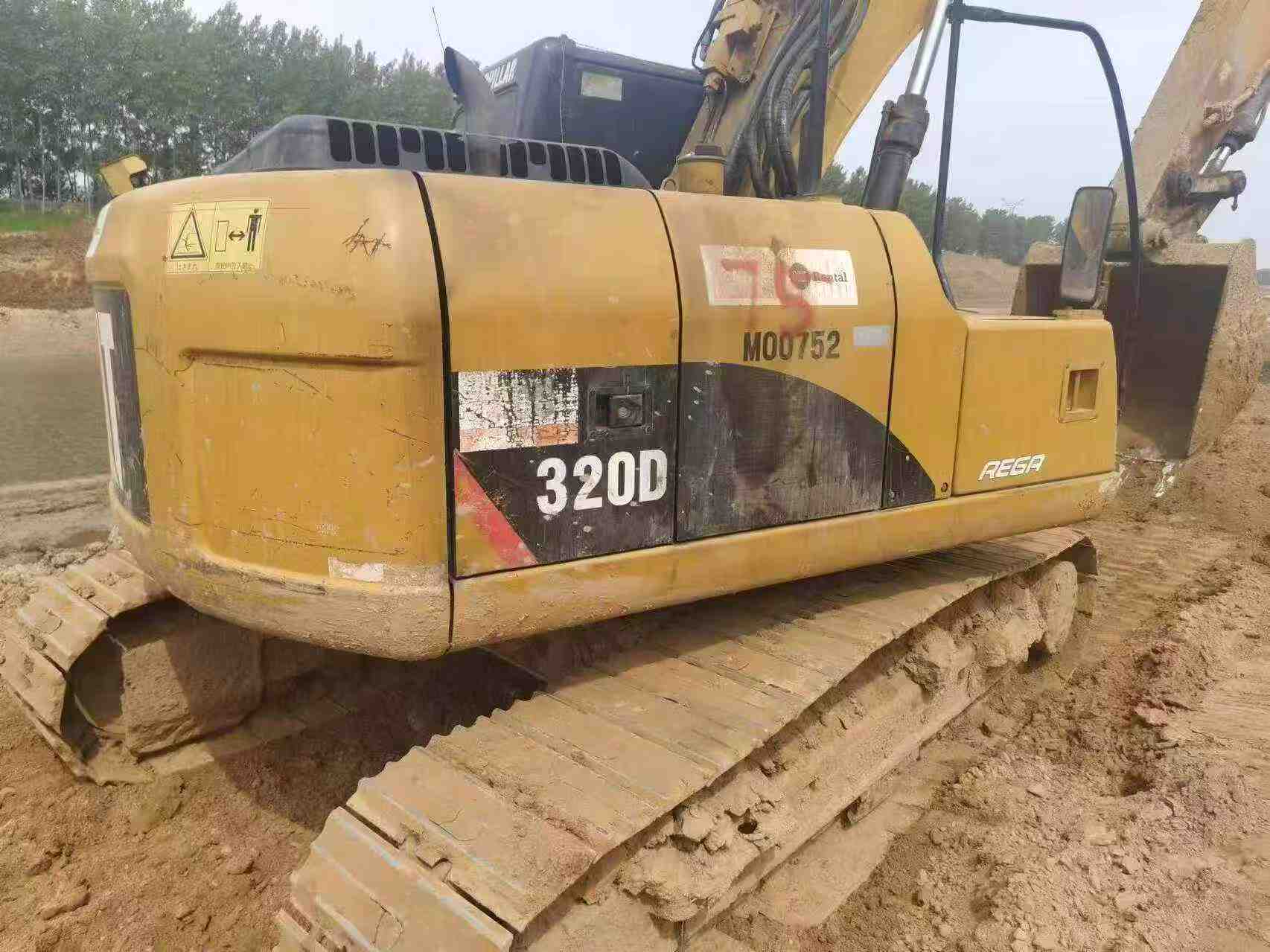Buy Caterpillar 320D Used Excavator / 2 Used Caterpillar 320D Excavator 2016 Model / 2