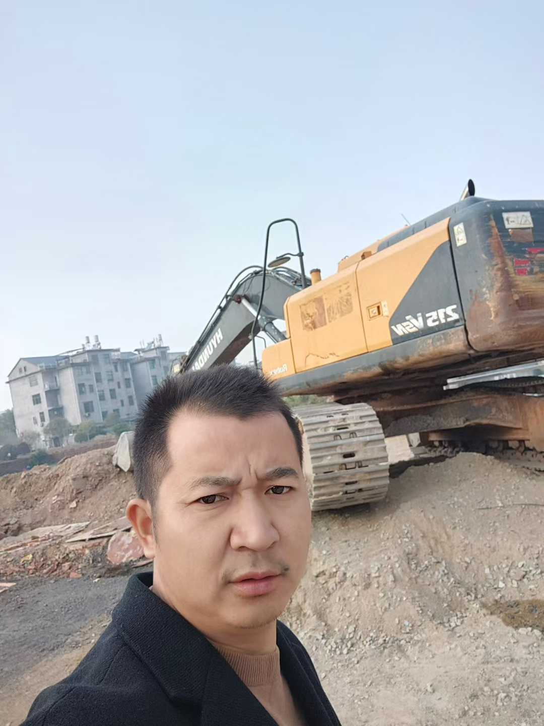 Buy Hyundai R215VS Used Excavator / 1
