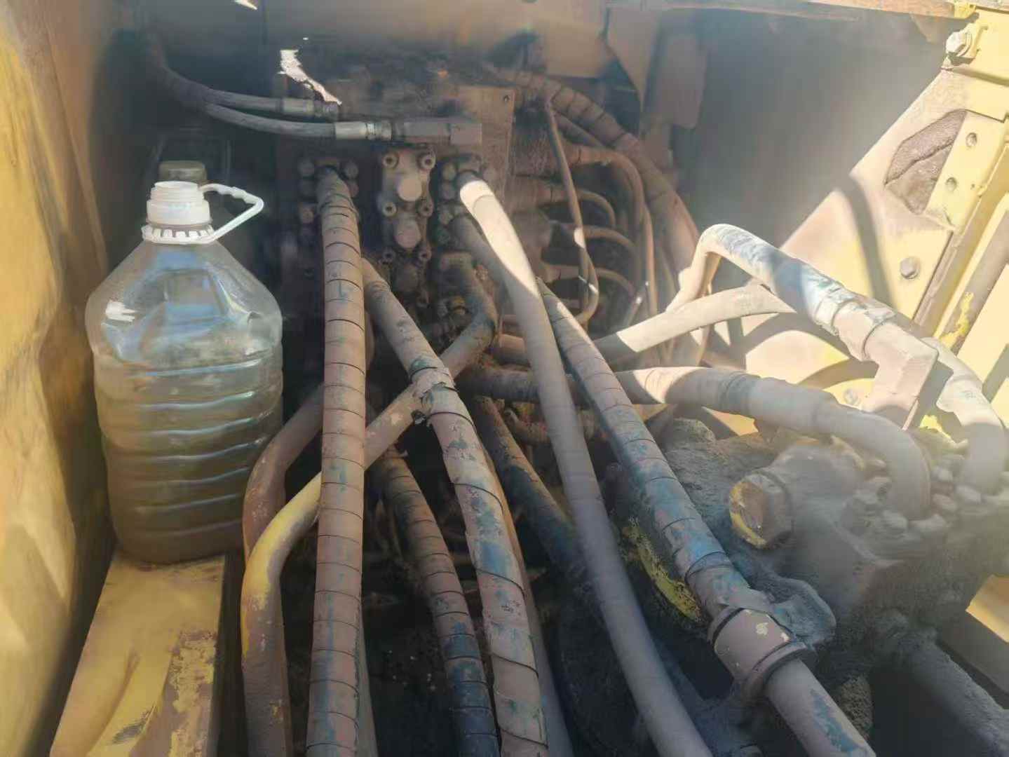 Buy Komatsu PC220-8 Used Excavator / 6 Used Komatsu PC220-8 Excavator 2016 Model / 6