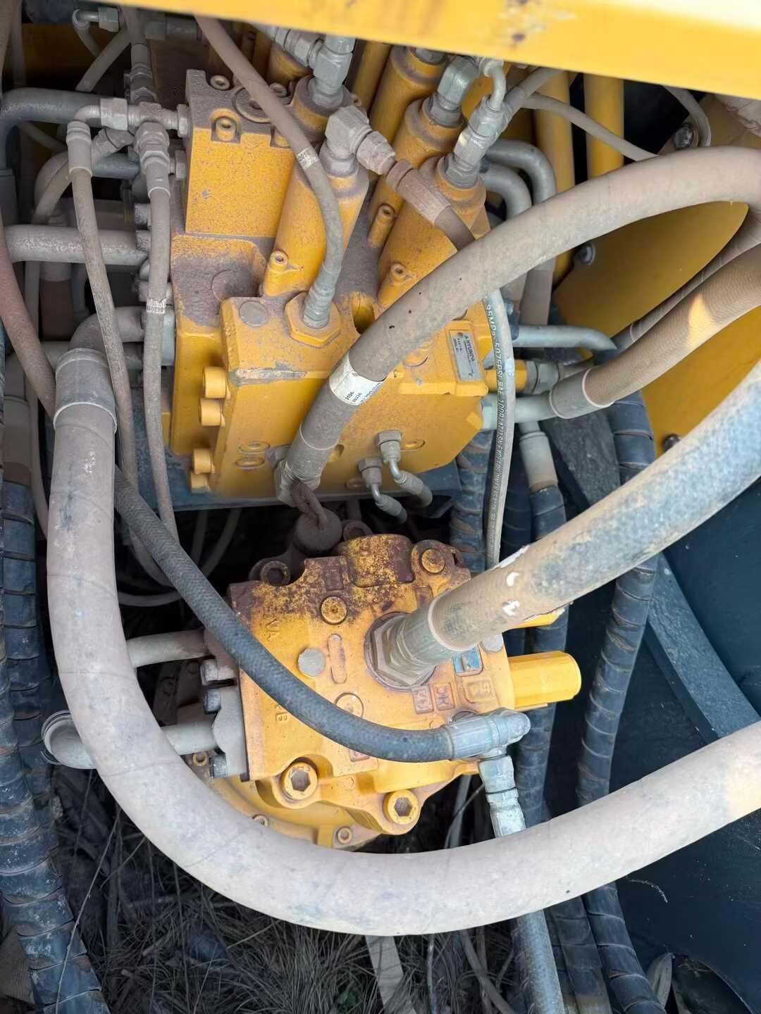 Buy Hyundai R215VS Used Excavator / 8 Used Hyundai R215VS Excavator 2021 Model / 8