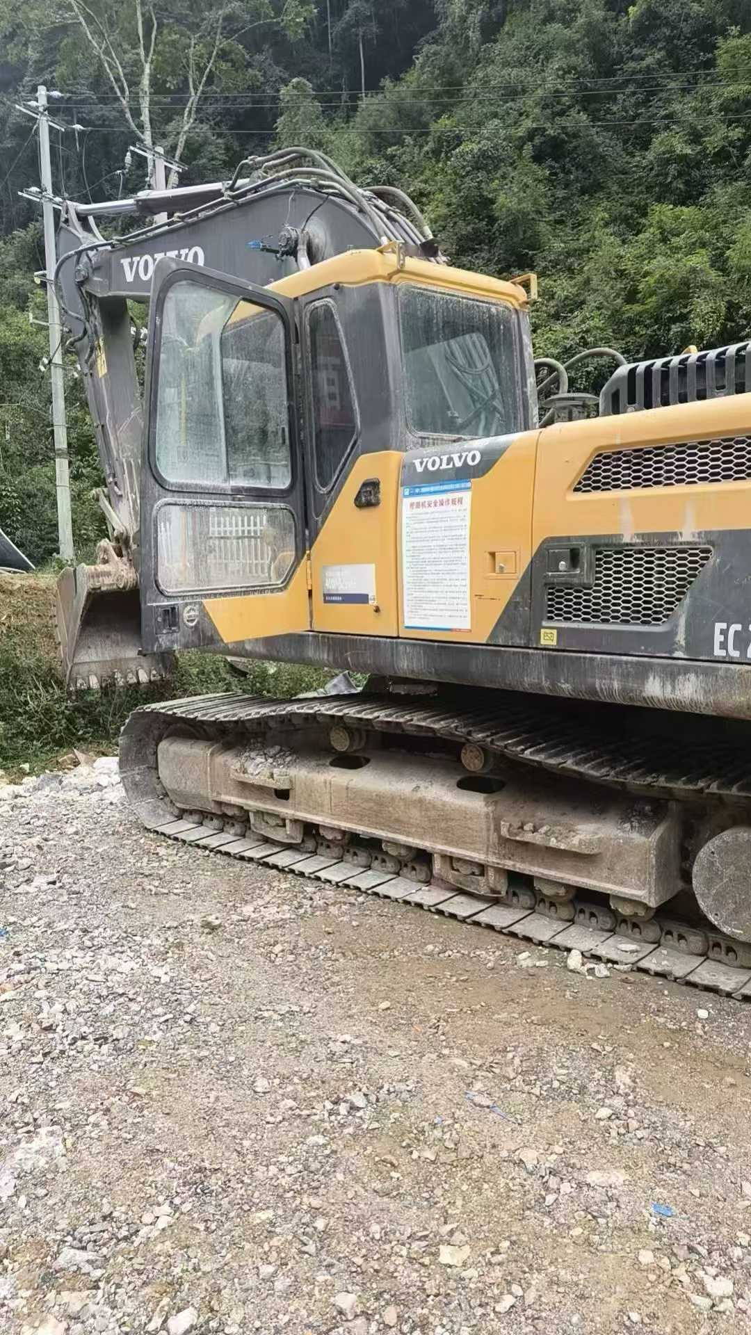 Buy Volvo EC200 Used Excavator / 1