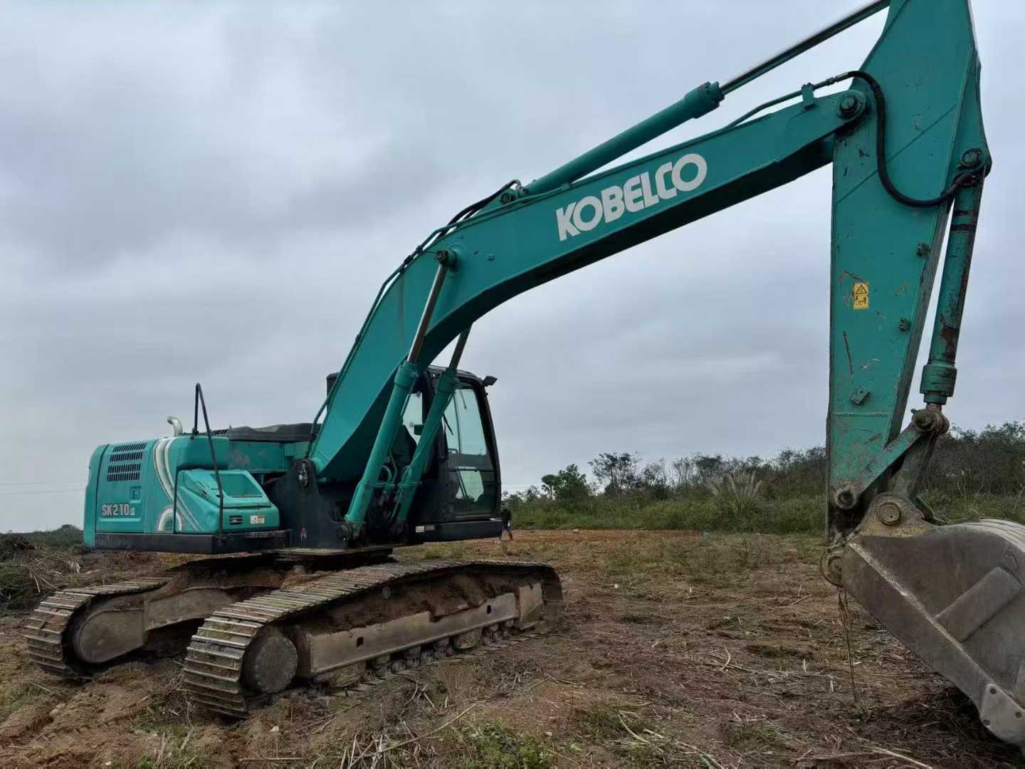 Buy Kobelco SK210 Used Excavator / 4 Used Kobelco SK210 Excavator 2016 Model / 4