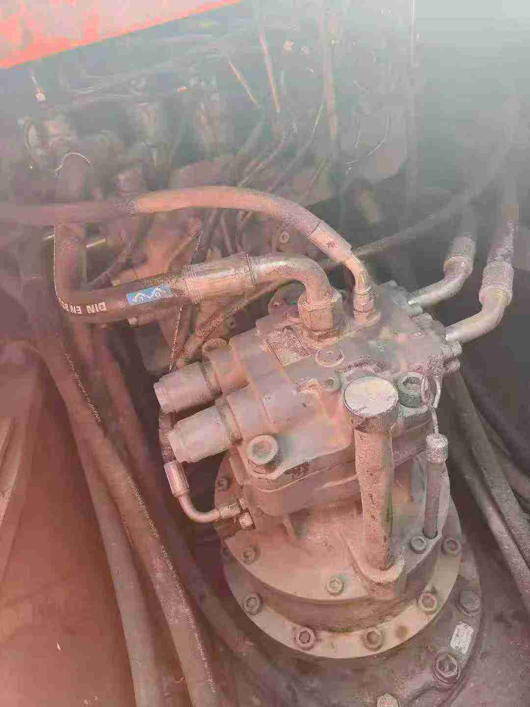 Buy Hitachi ZAXIS200 Used Excavator / 8 Used Hitachi ZAXIS200 Excavator 2013 Model / 8