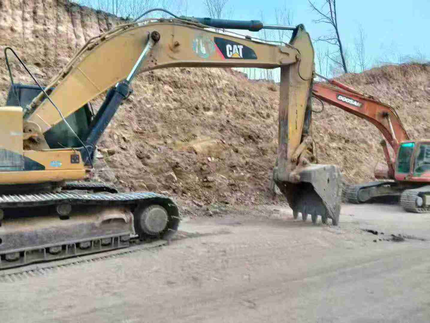 Buy Caterpillar 345D Used Excavator / 3 Used Caterpillar 345D Excavator 2011 Model / 3