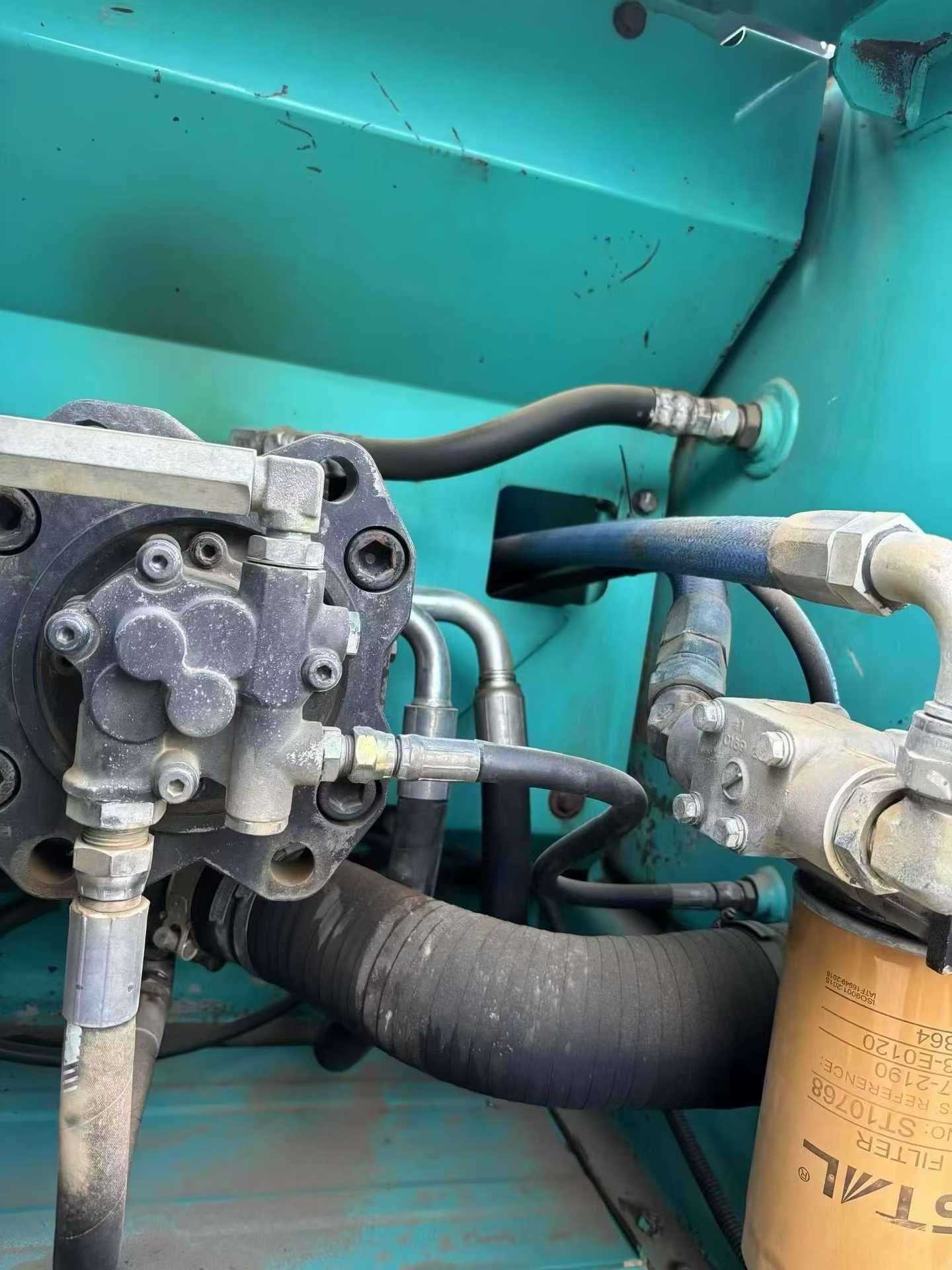 Buy Kobelco SK210 Used Excavator / 8 Used Kobelco SK210 Excavator 2010 Model / 8