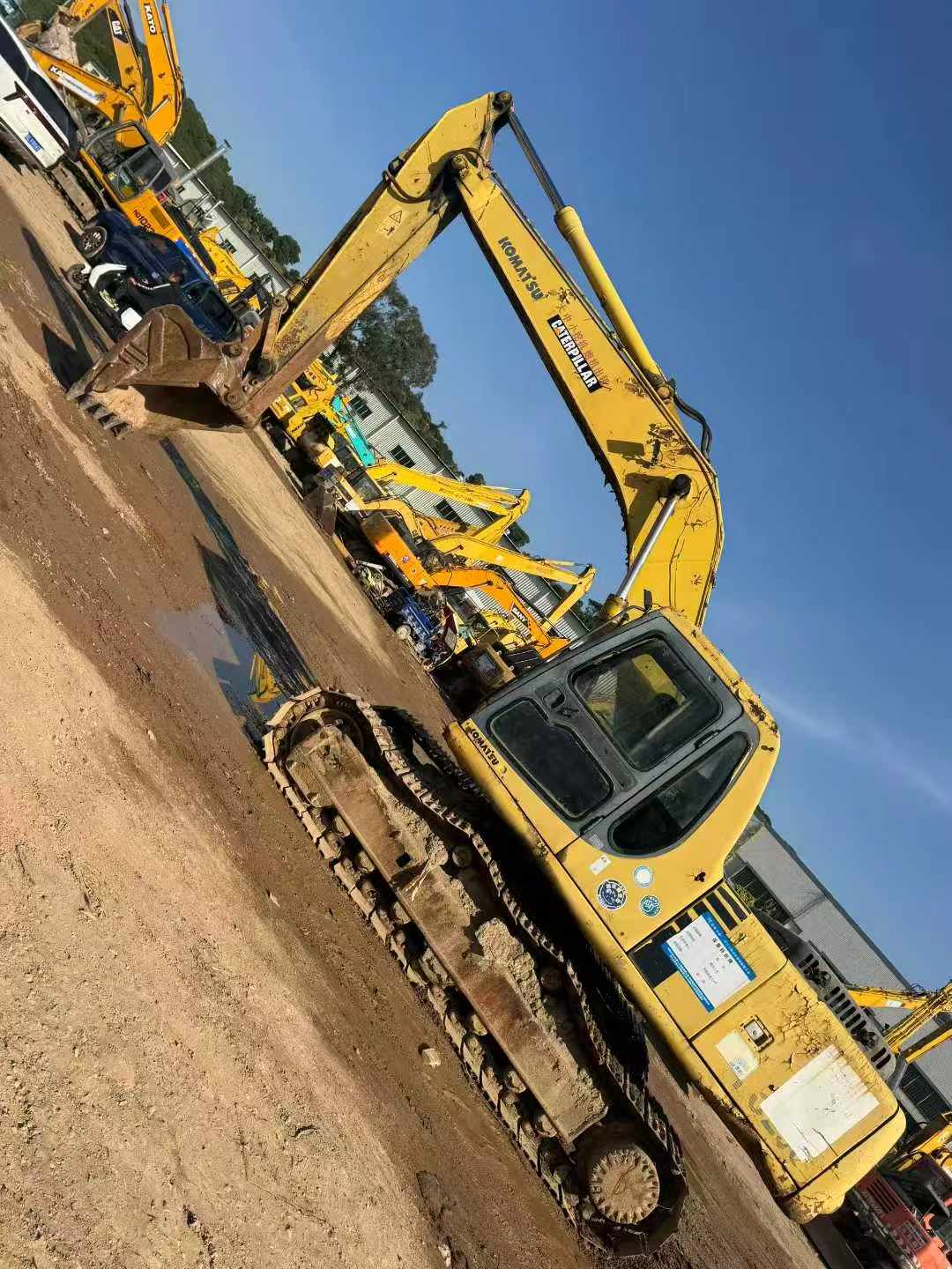 Buy Komatsu PC200-6 Used Excavator / 1