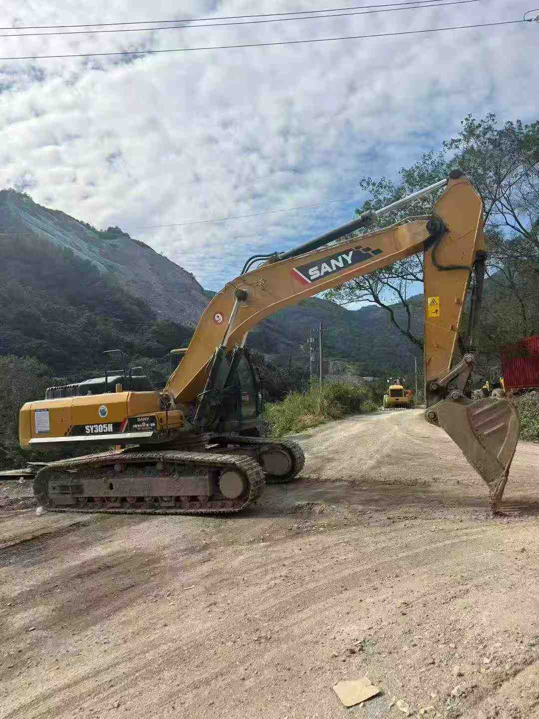 Buy Sany SW305K Used Excavator / 1