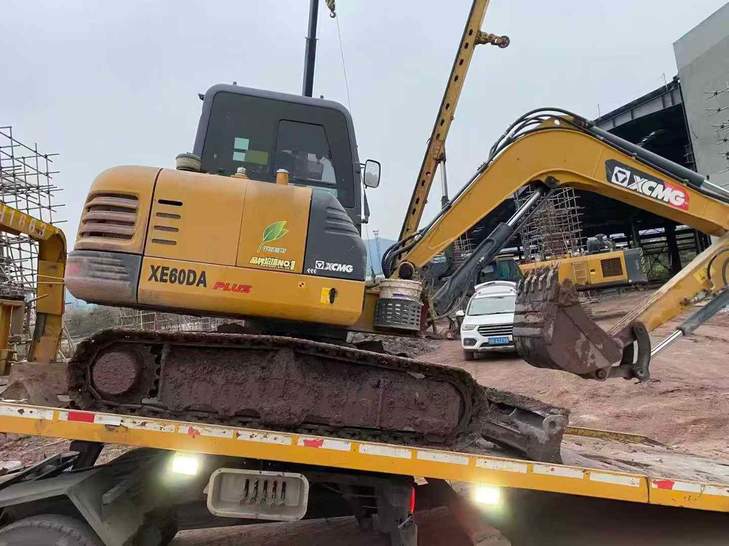 Buy XCMG XE55DA Used Excavator / 1