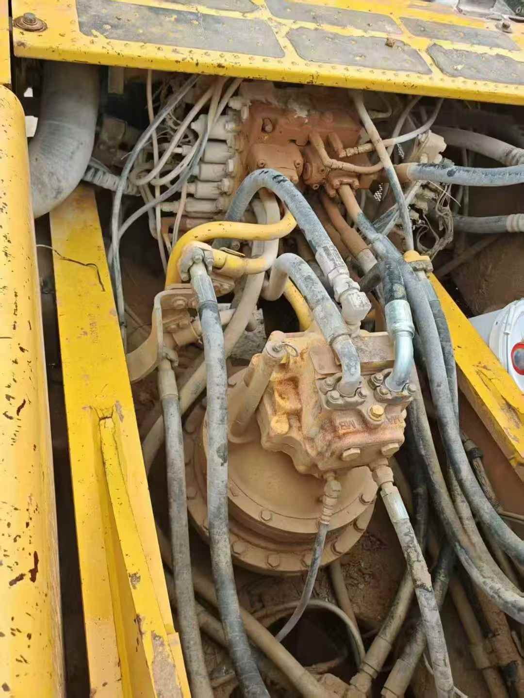 Buy Komatsu PC60 Used Excavator / 2 Used Komatsu PC60 Excavator 2015 Model / 2