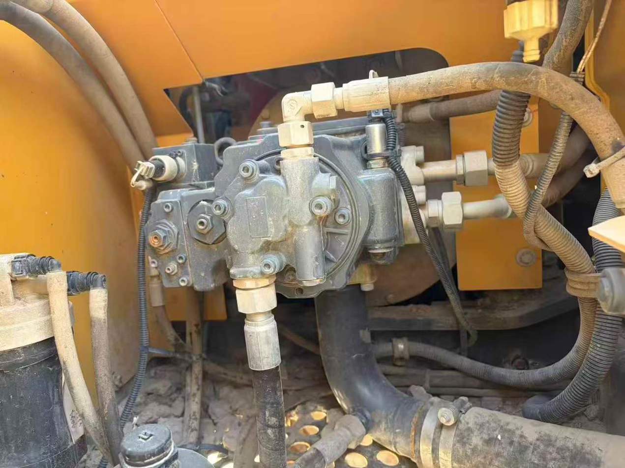 Buy XCMG XE15 Used Excavator / 8 Used XCMG XE15 Excavator 2020 Model / 8