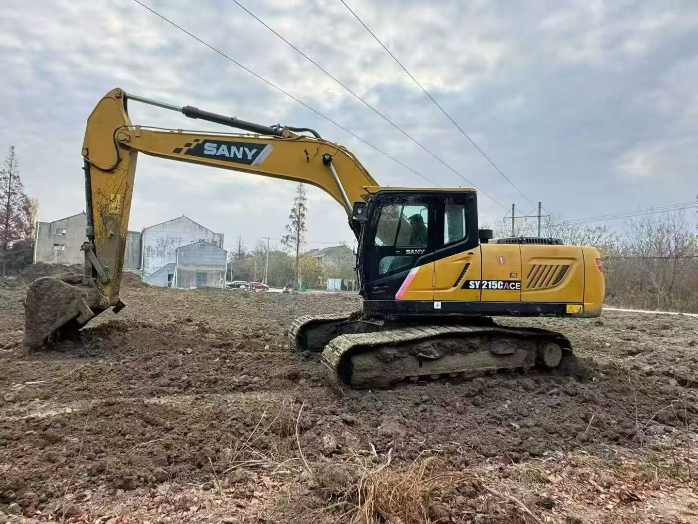 Buy Sany SY215W Used Excavator / 1