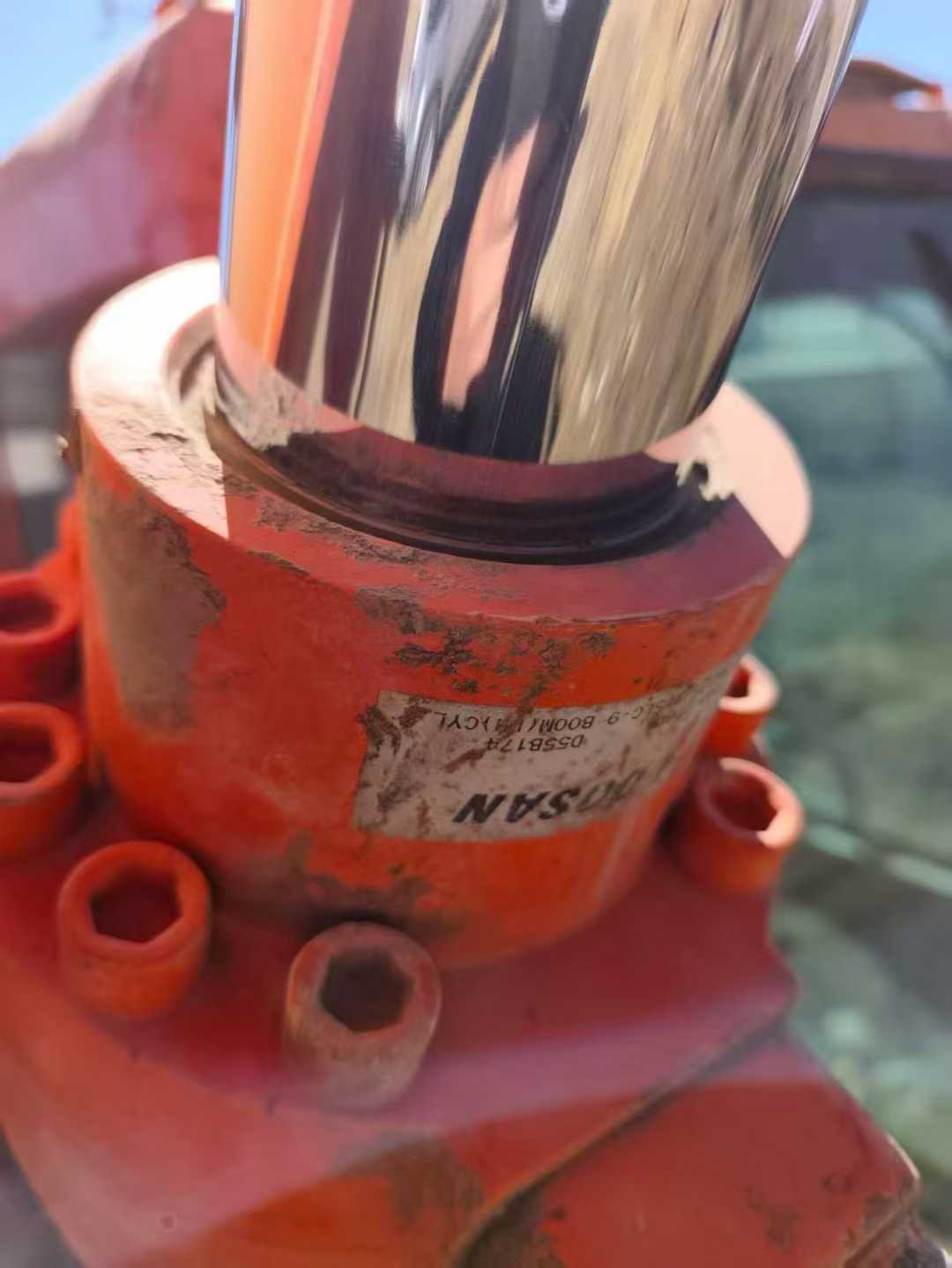 Buy Doosan DX15 Used Excavator / 2 Used Doosan DX15 Excavator 2011 Model / 2