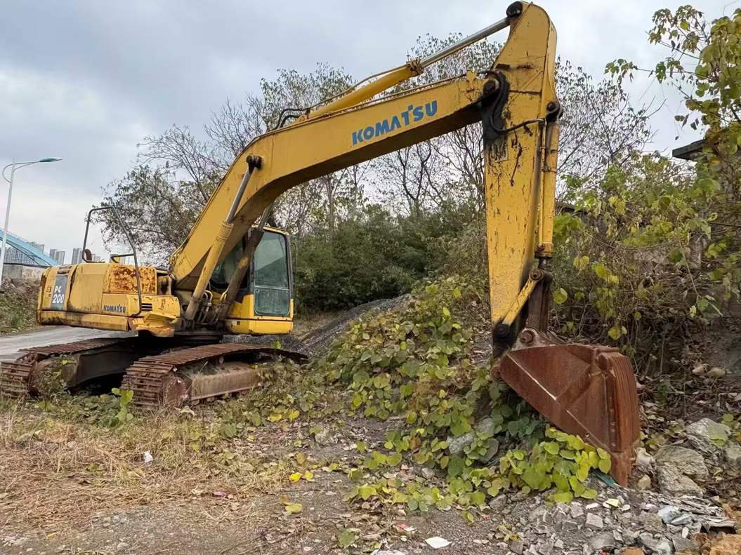 Buy Komatsu PW200-7 Used Excavator / 1