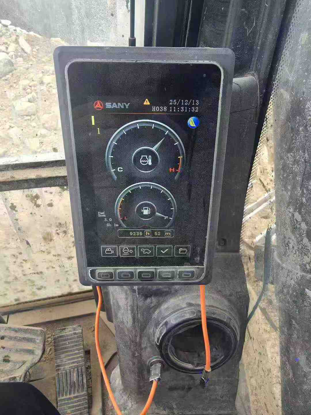 Buy Sany SY85 Used Excavator / 1