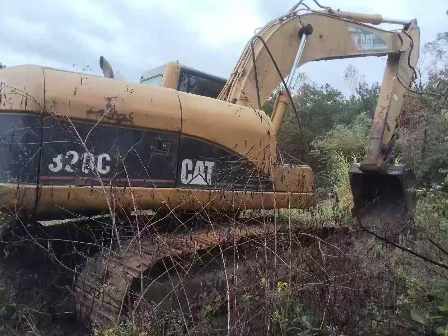 Buy Caterpillar 320C Used Excavator / 1