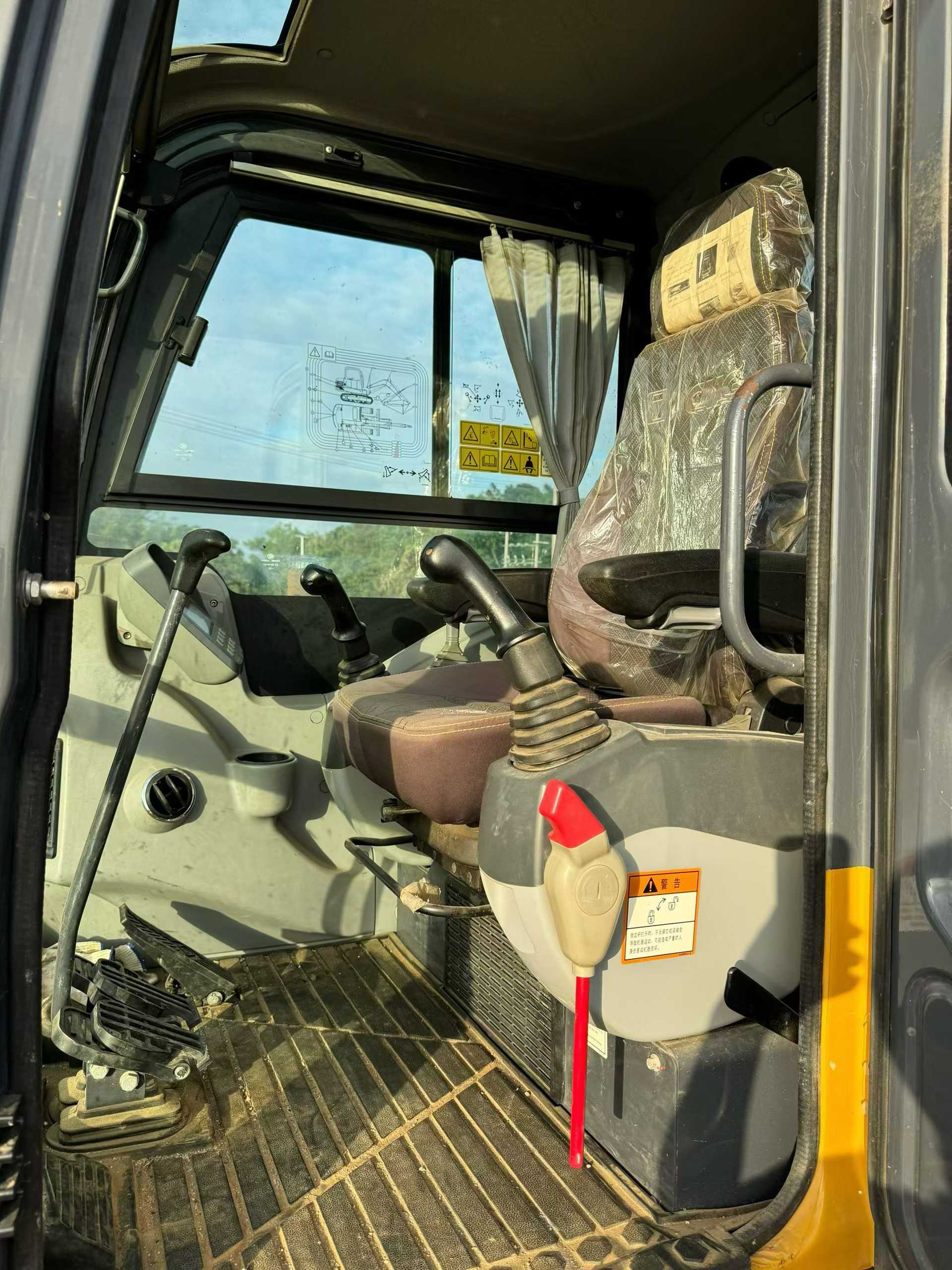 Buy XCMG XE60 Used Excavator / 2 Used XCMG XE60 Excavator 2022 Model / 2