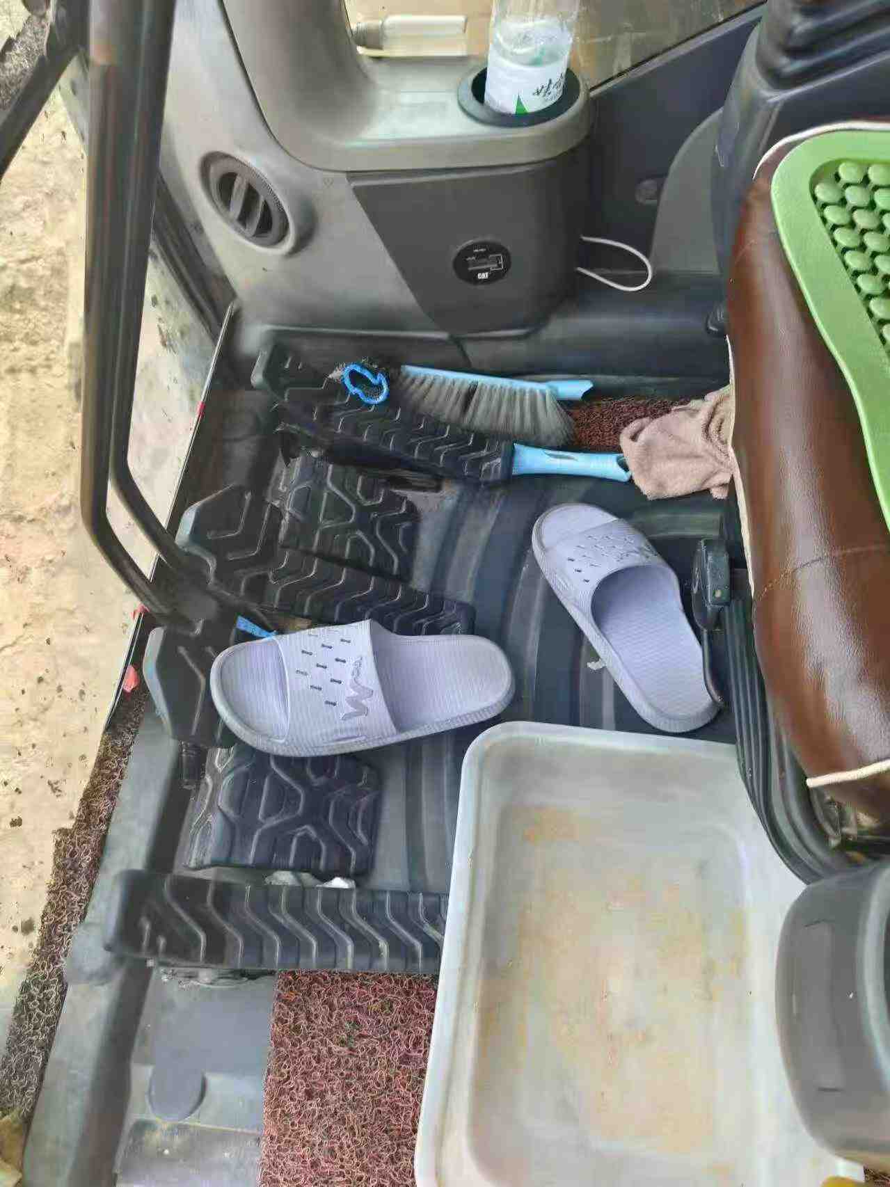 Buy Caterpillar 320D Used Excavator / 6 Used Caterpillar 320D Excavator 2016 Model / 6