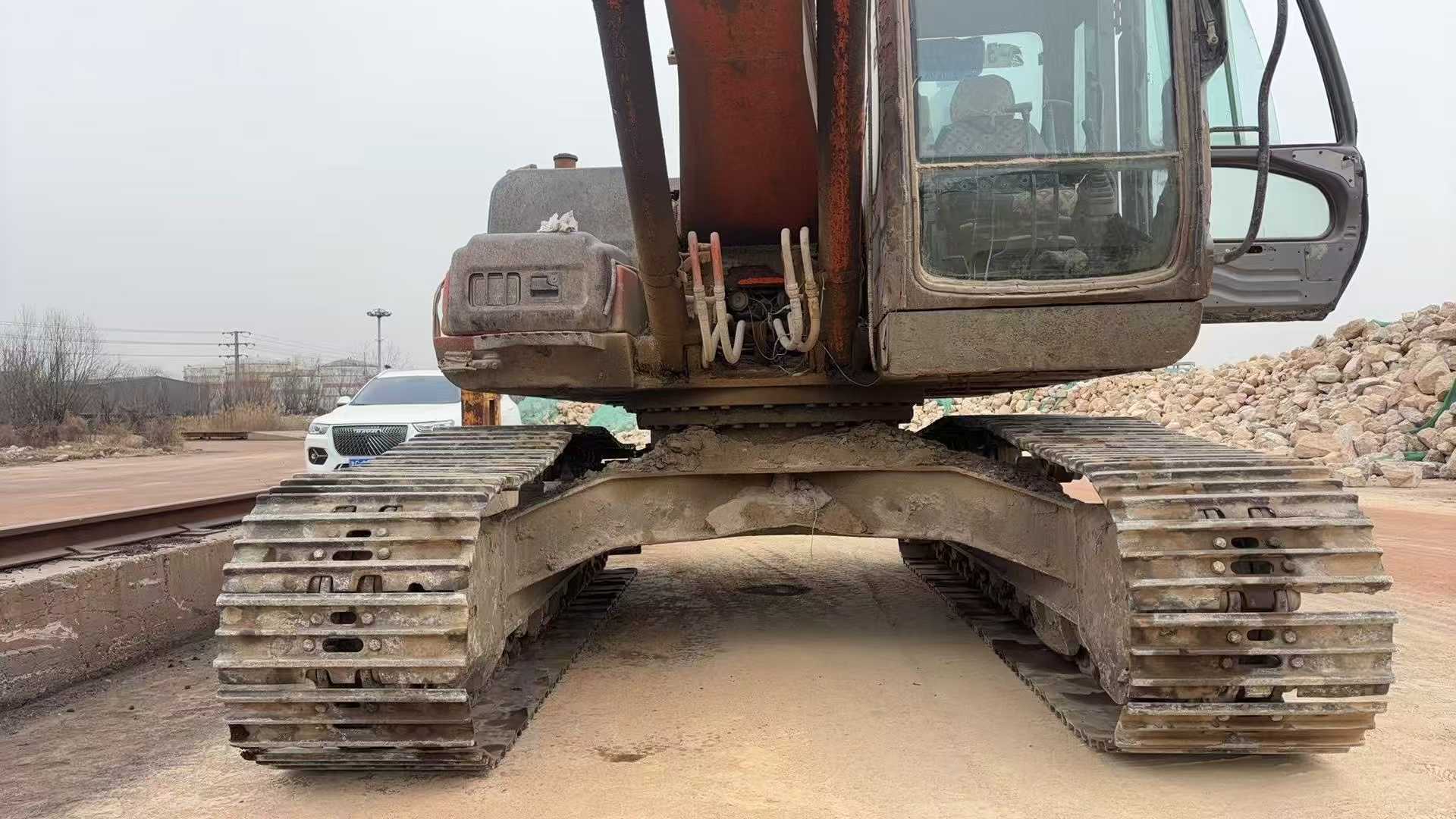 Buy Hitachi ZAXIS200 Used Excavator / 4 Used Hitachi ZAXIS200 Excavator 2016 Model / 4