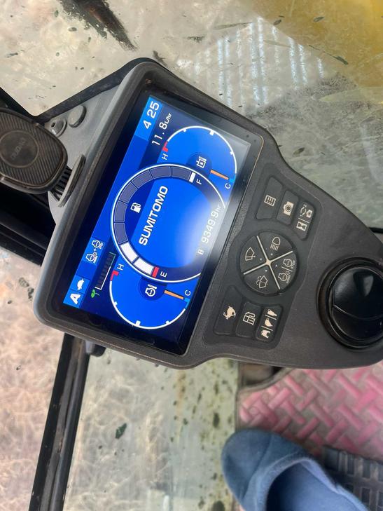 Buy Sumitomo SH210-5 Used Excavator / 1