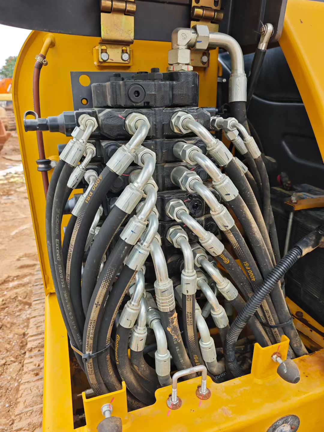 Buy XCMG LW280 Used Excavator / 7 Used XCMG LW280 Excavator 2022 Model / 7