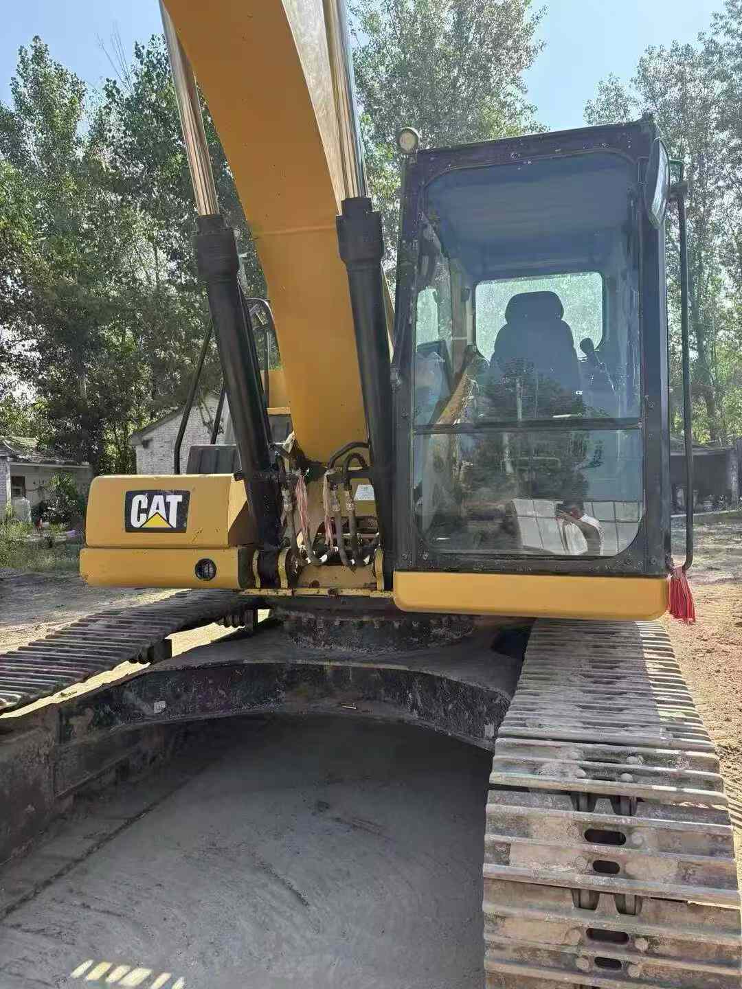 Buy Caterpillar 323 Used Excavator / 4 Used Caterpillar 323 Excavator 2018 Model / 4