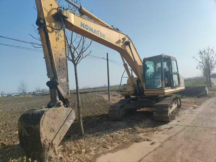 Buy Komatsu PC200 Used Excavator / 1